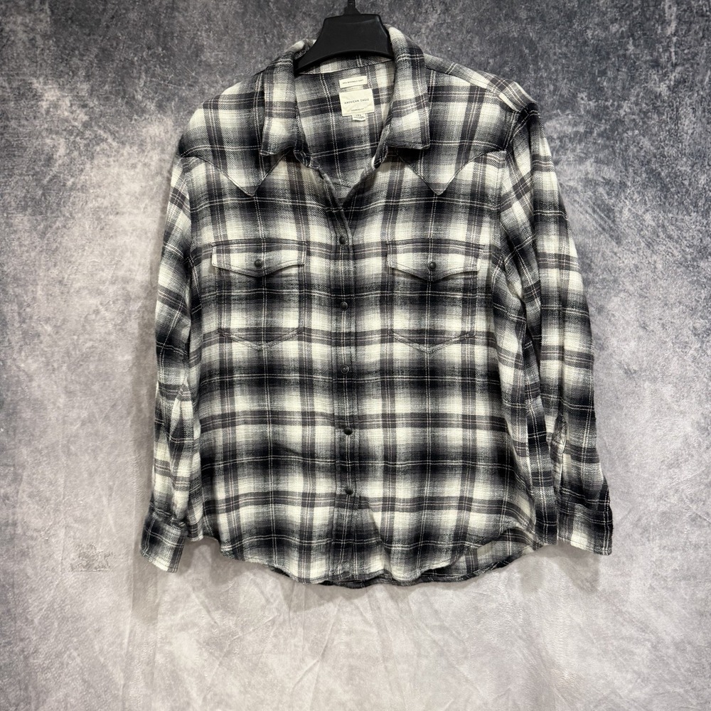American Eagle Women's Ahh-Mazingly Soft Flannel Button down Black White L
